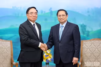 Thủ tướng Phạm Minh Chính tiếp Bộ trưởng Kế hoạch và Đầu tư Lào Khamchen Vongphosy.