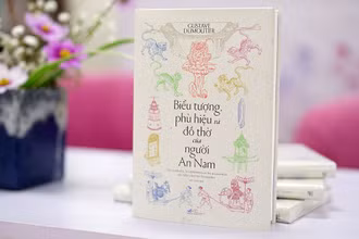 Cuốn sách “Biểu tượng, phù hiệu và đồ thờ của người An Nam” của tác giả Gustave Dumoutier. (Ảnh: NHÃ NAM)