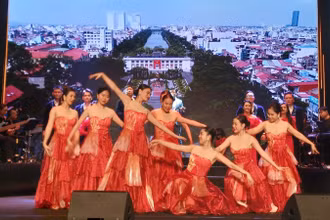 Một tiết mục nghệ thuật tại Lễ trao giải. (Ảnh: THU HƯƠNG)