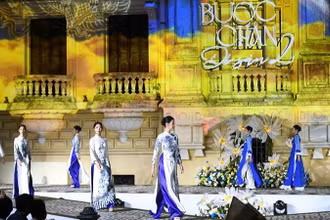 "Bước chân di sản 2" hướng đến tôn vinh vẻ đẹp di sản văn hóa Việt Nam qua thời trang. (Ảnh: Thiên Hùng)