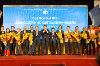 Ra mắt Ban Chấp hành Liên hiệp Hội nhiệm kỳ mới.