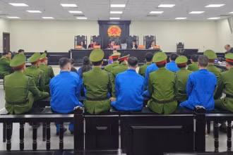 Phiên tòa xét xử vụ án mua bán trái phép chất ma túy tại Tòa án nhân dân thành phố Hà Nội. (Ảnh minh họa KHẢI HOÀN).