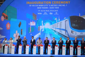Nghi thức khánh thành tuyến metro số 1 (Bến Thành-Suối Tiên) sáng 9/3 (Ảnh: QUÝ HIỀN)