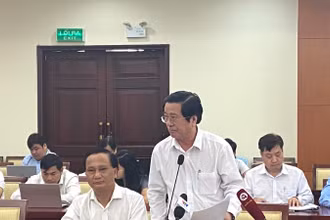 Luật sư Nguyễn Văn Hậu, Phó Chủ nhiệm Đoàn Luật sư Thành phố Hồ Chí Minh góp ý tại Hội nghị phản biện, ngày 20/12.