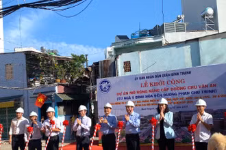 Khởi công Công trình mở rộng nâng cấp đường Chu Văn An, Phường 12, quận Bình Thạnh (ảnh: QUÝ HIỀN)