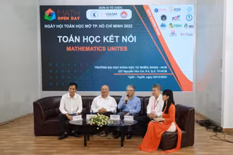 Các đại biểu tham gia tọa đàm tại Ngày hội Toán học mở. (Ảnh: Thế Anh).