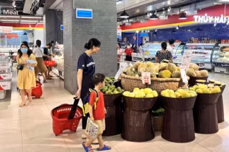 Đến Winmart săn hàng khuyến mại cho bé. 