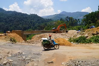 Tuyến ĐH1.NTM thi công vẫn còn nhiều đoạn dở dang, ngắt quãng.