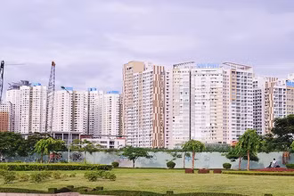 Thị trường bất động sản giảm sút khiến các doanh nghiệp phát hành trái phiếu gặp nhiều khó khăn. (Ảnh: NAM ANH) 