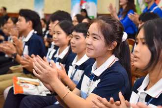 Các đại biểu thiếu nhi dự Diễn đàn trẻ em quốc gia lần thứ bảy năm 2023. (Ảnh: Nhật Quang)