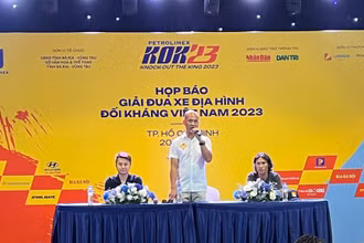 Quang cảnh buổi họp báo.
