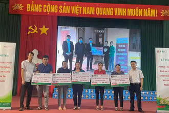 Phối hợp chi trả quyền lợi Bảo hiểm Bảo an Tín dụng cho 05 khách hàng với tổng số tiền 648 triệu đồng.