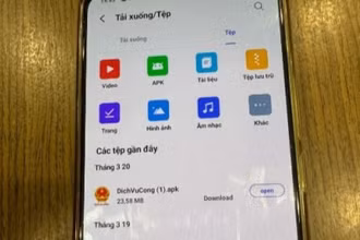 Một số khách hàng đã cài link độc do kẻ giả mạo công an hướng dẫn.