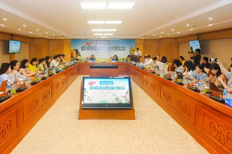 Quang cảnh buổi tọa đàm.