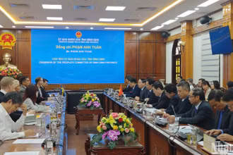 Toàn cảnh buổi ký kết.