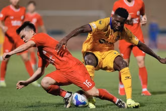 Kết thúc trận đấu, đội bóng Thể Công Viettel giành chiến thắng với tỷ số 1-0. (Ảnh: MINH QUYẾT-TTXVN) 