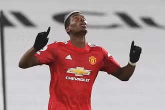 Pogba ăn mừng bàn thắng ấn định chiến thắng 1-2 trước Fulham vòng 18 Premier League mùa giải 20/21. (Ảnh: Premier League)