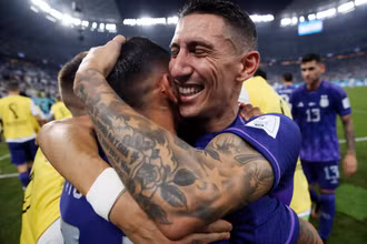 Nhìn lại World Cup ngày thứ 11: Argentina trở lại vị thế, Australia đột phá vòng bảng