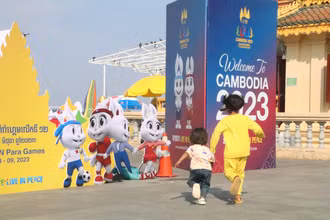 [Ảnh] Không khí SEA Games 32 tại Phnom Penh trước giờ khai mạc