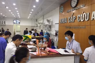 Cần tiếp tục sửa đổi, bổ sung để hoàn thiện cơ chế tự chủ các bệnh viện công lập. (Ảnh minh họa: VGP)