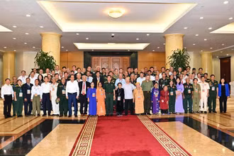 Hình ảnh Tổng Bí thư Nguyễn Phú Trọng gặp mặt đại biểu người có công với cách mạng tiêu biểu toàn quốc