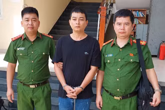 Công an dẫn giải, di lý Hà Duy Phương về Thanh Hóa
