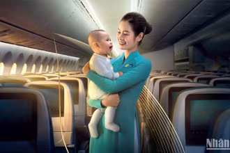 Vietnam Airlines khởi động chiến dịch “Vạn dặm nâng niu” với tôn chỉ trải nghiệm dịch vụ của hành khách là ưu tiên hàng đầu.