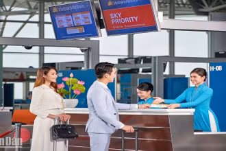 Vietnam Airlines giảm đến 25% giá vé khi mua nhóm từ 4 khách trở lên và giảm 30% giá vé khi mua nhóm từ 8 khách trở lên trên chặng bay nội địa.