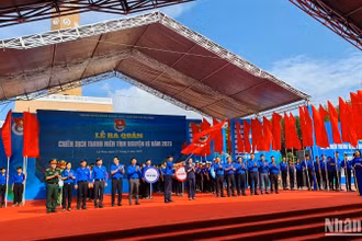 Nghi thức phát động Chiến dịch Thanh niên tình nguyện hè 2023 tại cực nam Tổ quốc vào sáng 27/5.