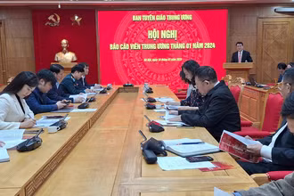 Quang cảnh hội nghị báo cáo viên Trung ương tại điểm cầu trụ sở Ban Tuyên giáo Trung ương.