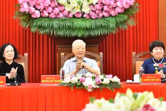 Tổng Bí thư Nguyễn Phú Trọng dự buổi gặp mặt Nhóm nữ đại biểu Quốc hội Việt Nam khóa XV. (Ảnh: ĐĂNG KHOA)