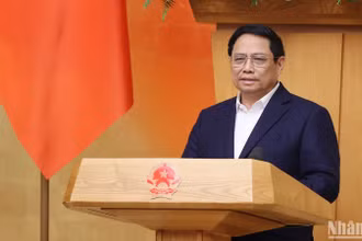Thủ tướng Phạm Minh Chính chủ trì Phiên họp chuyên đề về xây dựng pháp luật tháng 12/2023. (Ảnh: TRẦN HẢI)