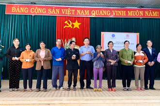 Hơn 320 thẻ bảo hiểm y tế tặng đồng bào dân tộc thiểu số ở Gia Lai