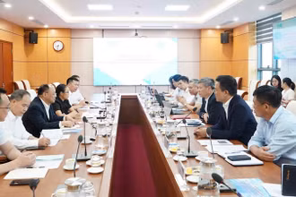 Toàn cảnh buổi làm việc giữa Bảo hiểm xã hội Việt Nam và Đoàn công tác của Cục An sinh y tế Khu tự trị dân tộc Choang Quảng Tây (Trung Quốc).