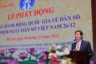 Phó Giám đốc Sở Y tế Hà Nội Trần Văn Chung phát biểu tại lễ phát động.