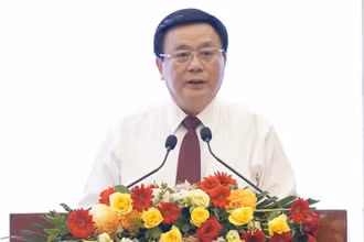 Đồng chí Nguyễn Xuân Thắng, Ủy viên Bộ Chính trị, Giám đốc Học viện Chính trị quốc gia Hồ Chí Minh, Chủ tịch Hội đồng Lý luận Trung ương phát biểu đề dẫn hội thảo.