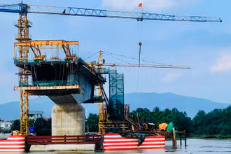 Cầu Lại Xuân, một công trình trọng điểm trong giải ngân vốn đầu tư công của thành phố Hải Phòng.