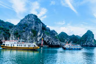 Cùng với Vịnh Hạ Long, Quần đảo Cát Bà vừa được UNESCO công nhận là Di sản Thiên nhiên thế giới. (Ảnh: Đức Nghĩa)