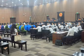 Toàn cảnh phiên tòa.