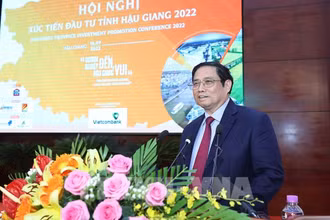 Thủ tướng Chính phủ Phạm Minh Chính phát biểu tại Hội nghị xúc tiến đầu tư tỉnh Hậu Giang năm 2022. Ảnh: DƯƠNG GIANG/TTXVN