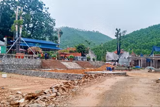 Một số hạng mục công trình dự án Khu du lịch sinh thái, văn hóa Đá Thiên đang bị chậm tiến độ.