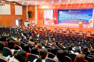 Diễn đàn quản lý chất lượng-an toàn người bệnh với các phiên thảo luận chuyên đề chất lượng, hiệu quả.