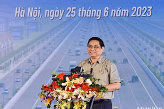 Thủ tướng Phạm Minh Chính phát biểu chỉ đạo. (Ảnh: TRẦN HẢI)