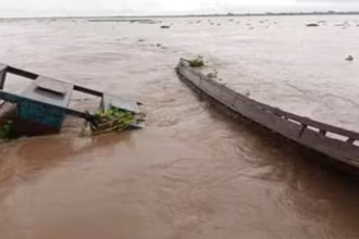 Lật thuyền chở ít nhất 100 hành khách tại Nigeria