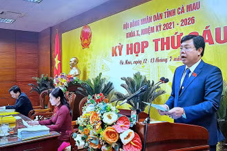 Bí thư Tỉnh ủy Cà Mau phát biểu khai mạc kỳ họp thứ 6 HĐND tỉnh Cà Mau sáng 12/7. 
