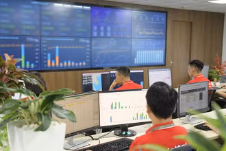 Bộ phận vận hành hệ thống điều hành mạng lưới logicstics NOC.