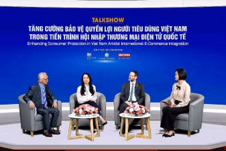 Toạ đàm trực tuyến “Tăng cường bảo vệ quyền lợi người tiêu dùng Việt Nam trong tiến trình hội nhập thương mại điện tử quốc tế”. (Ảnh: KIM DUNG) 