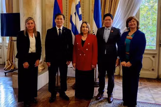 Thứ trưởng Tư pháp Nguyễn Khánh Ngọc làm việc với bà Doris Morales Martinez, Chánh án tối cao Uruguay.