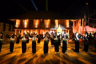 Không gian show diễn thực cảnh “Huyền tích U-va” tại Nhà văn hóa bản U-Va, xã Noong Luống, huyện Điện Biên.