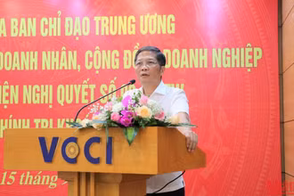 Đồng chí Trần Tuấn Anh phát biểu tại buổi làm việc.